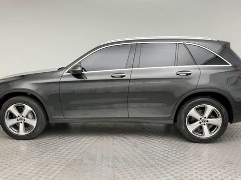 Used 2021 Mercedes-Benz GLC 300 4MATIC image 5