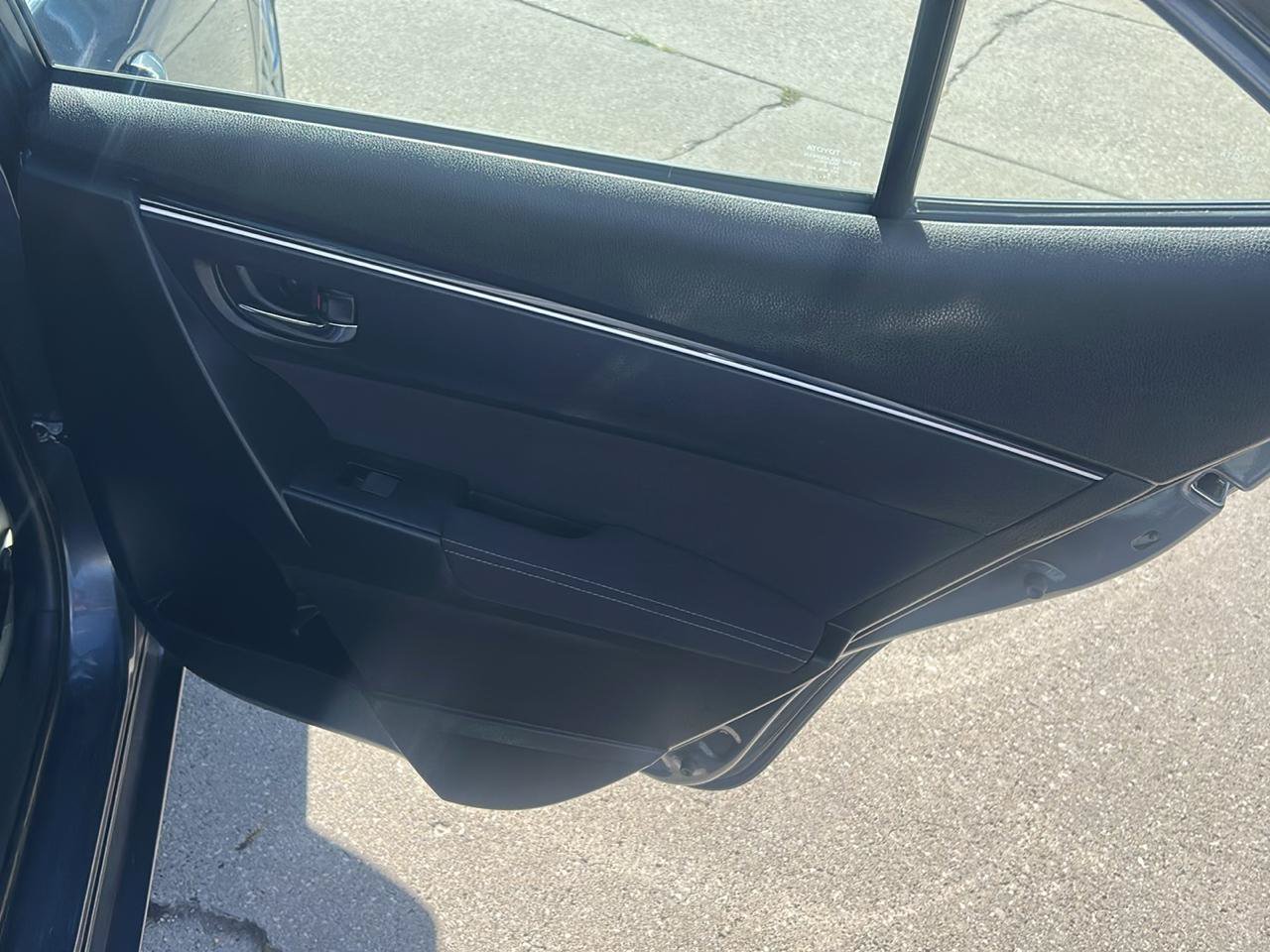 Used 2017 Toyota Corolla LE FWD image 13