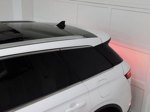 Used 2021 Lincoln Corsair Reserve image 22