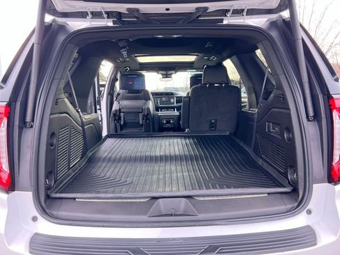 Used 2024 GMC Yukon Denali w/ Denali Reserve Package image 25
