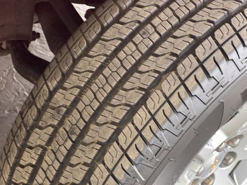 Used 2016 Chevrolet Colorado LT image 12