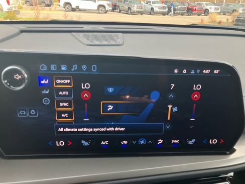 New 2026 Chevrolet Traverse LT w/ Enhanced Driving Package image 25