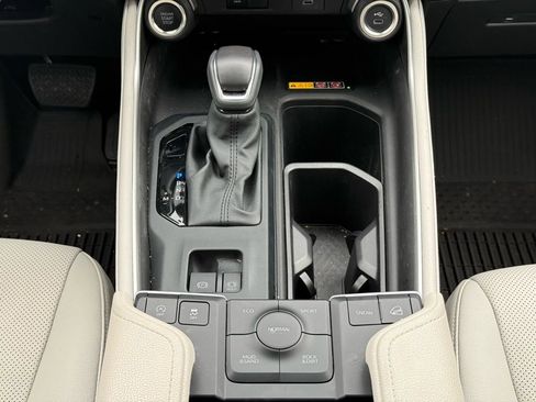 Certified 2025 Toyota Grand Highlander AWD image 28