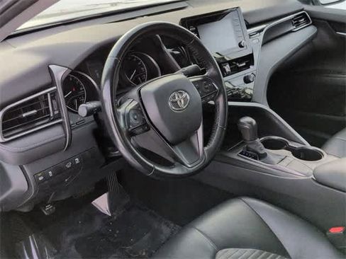 Used 2023 Toyota Camry SE image 10