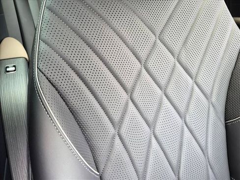 Used 2023 Mercedes-Benz EQS 580 4MATIC Sedan image 20