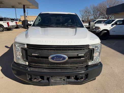 Used 2019 Ford F250 XL w/ Power Equipment Group image 8