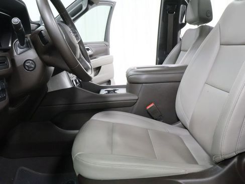 Used 2024 Chevrolet Tahoe Z71 w/ Luxury Package image 21