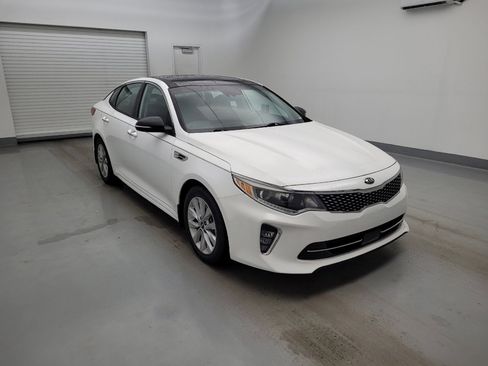Used 2018 Kia Optima EX w/ Technology Package FWD image 13