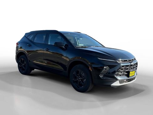 New 2025 Chevrolet Blazer LT w/ Midnight/Sport Edition image 7