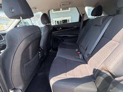 Used 2020 Kia Sorento AWD V6 image 21