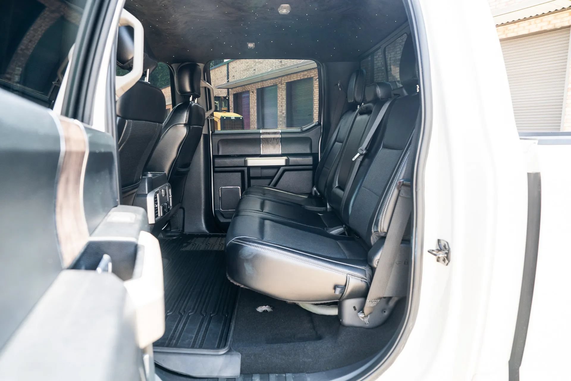 Used 2019 Ford F350 Lariat w/ Lariat Value Package AWD/4WD image 28