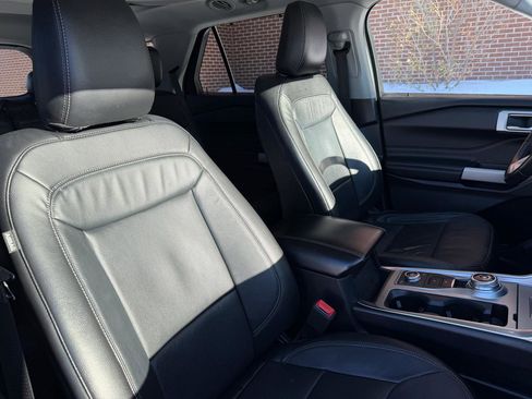 Used 2020 Ford Explorer Limited image 35
