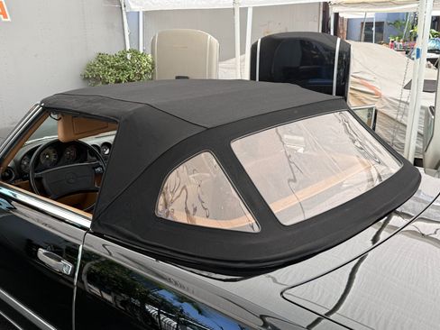 Used 1987 Mercedes-Benz 560 SL image 32