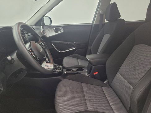 Used 2022 Kia Soul LX w/ Technology Package image 17