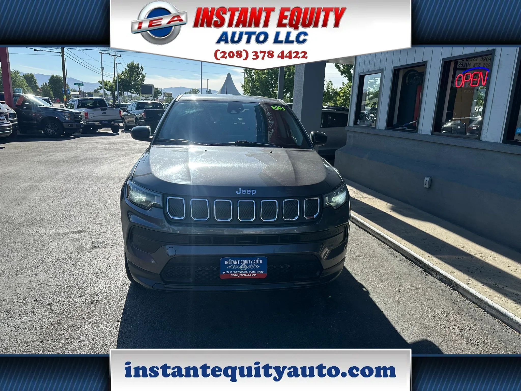 Used 2022 Jeep Compass Sport AWD/4WD image 3
