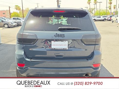 Used 2018 Jeep Grand Cherokee Altitude RWD image 6