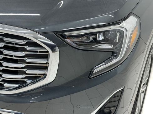 Used 2018 GMC Terrain Denali w/ Advanced Safety Package AWD/4WD image 9