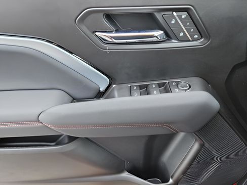 New 2026 Chevrolet Colorado Z71 w/ Technology Package image 17