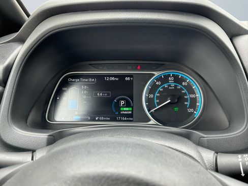 Used 2024 Nissan Leaf S FWD image 12