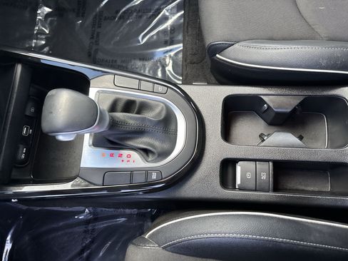 Used 2024 Kia Forte GT-Line FWD image 20