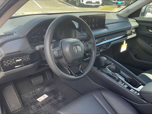 New 2025 Honda Accord EX-L image 9
