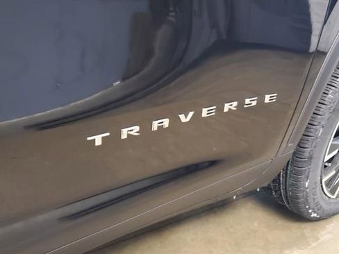New 2026 Chevrolet Traverse LT w/ Sun and Wheel Package image 7
