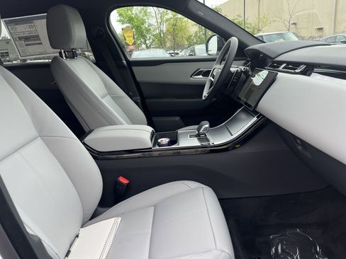 Used 2026 Land Rover Range Rover Velar S image 21