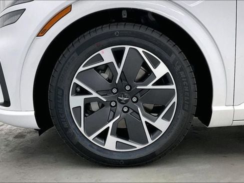 New 2026 Genesis GV60 AWD image 15