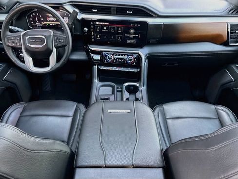 Used 2025 GMC Sierra 3500 Denali w/ Denali Reserve Package AWD/4WD image 13