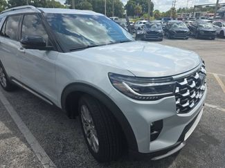 Used 2025 Ford Explorer Platinum RWD video 1