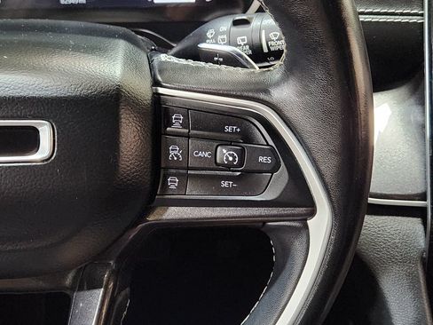 Used 2022 Jeep Grand Cherokee L Laredo RWD image 50
