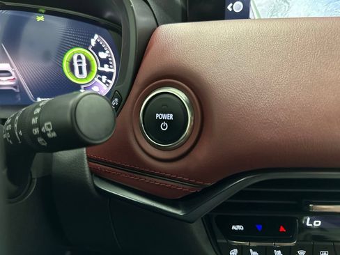 Certified 2025 MAZDA CX-70 Plug-In Hybrid w/ Premium Plus AWD/4WD image 32