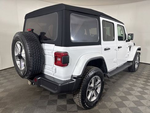 Used 2022 Jeep Wrangler Unlimited Sahara w/ Cold Weather Group image 3