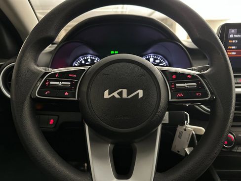 Certified 2023 Kia Forte LXS w/ LXS Technology Package image 28