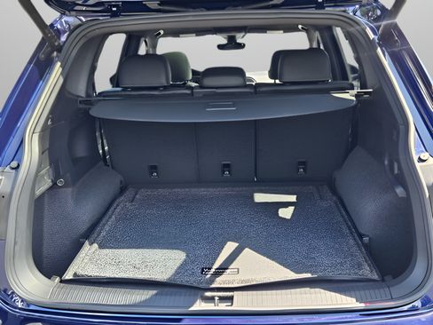Certified 2024 Volkswagen Tiguan SEL R-Line AWD/4WD image 26