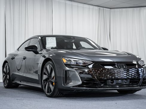 Used 2022 Audi RS e-tron GT w/ Carbon Performance Package image 1