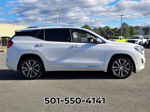 Used 2020 GMC Terrain Denali w/ Denali Premium Package image 3
