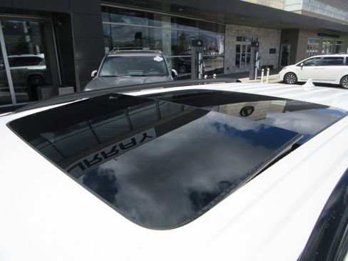 Used 2020 Ford Explorer ST w/ Premium Technology Package image 16