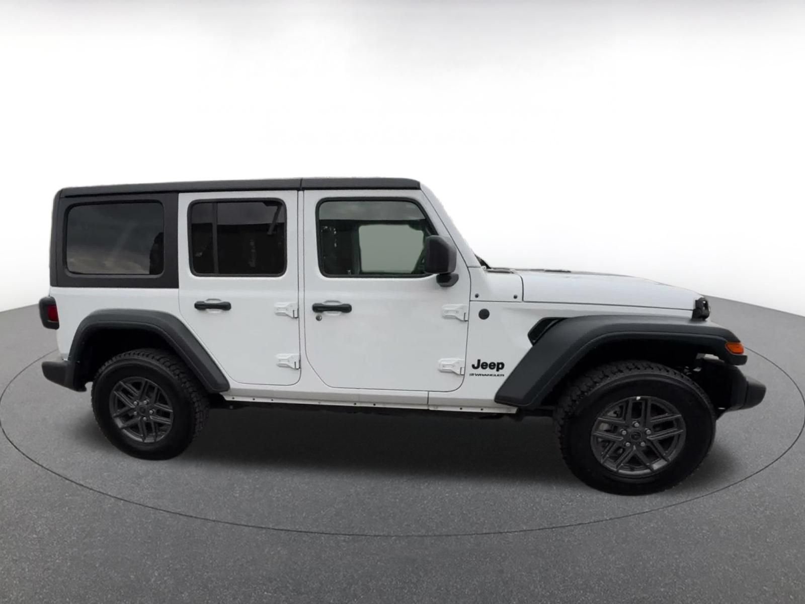 Used 2025 Jeep Wrangler Unlimited Sport AWD/4WD image 15