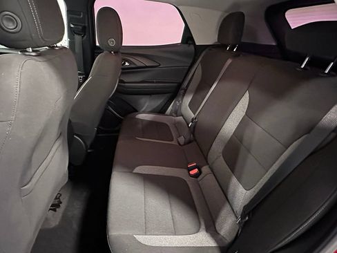 Used 2021 Chevrolet TrailBlazer LS FWD image 16