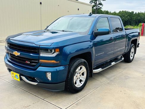 Used 2017 Chevrolet Silverado 1500 LT w/ All Star Edition AWD/4WD image 5