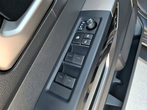 Used 2024 Toyota Tundra Limited image 33