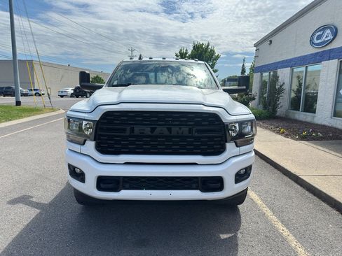 Used 2022 RAM 2500 Big Horn w/ Level C Equiment Group image 9