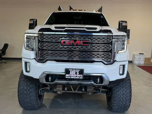 Used 2020 GMC Sierra 2500 Denali w/ Denali Ultimate Package AWD/4WD image 2