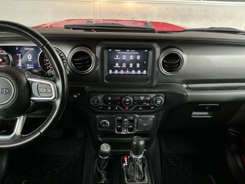 Used 2021 Jeep Wrangler Unlimited Sahara image 9