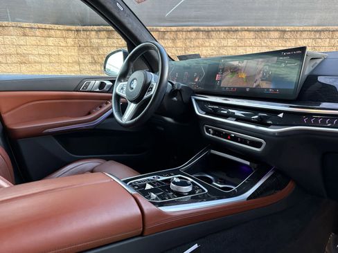 Certified 2023 BMW X7 xDrive40i w/ Executive Package image 8