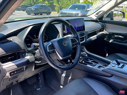 Used 2024 Toyota Grand Highlander AWD image 13