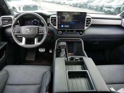 Used 2025 Toyota Tundra Limited w/ TRD Off-Road Package AWD/4WD image 15