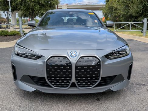 Used 2023 BMW i4 eDrive40 RWD image 5