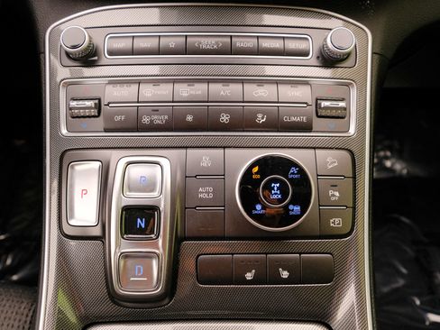 Used 2023 Hyundai Santa Fe SEL Convenience image 31